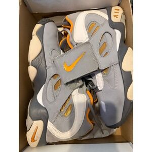 Nike Air Diamond Turf II Men's Grey Orange Basketball Shoes Size 8.5